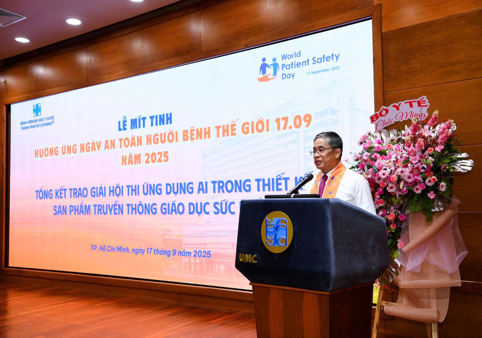 PGS TS BS_ Nguyễn Hoàng Bắc – Giám đốc BV ĐHYD phát biểu khai mạc chương trình .jpg